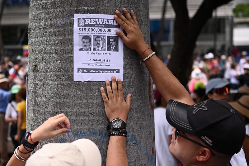 Para pengunjuk rasa mengendari sepeda motor saat berdemonstrasi menentang hasil resmi pemilu yang menyatakan Presiden Nicolas Maduro menang dalam pemilihan ulang di Caracas, Venezuela, Selasa (30/7/2024). (AP Photo/Cristian Hernandez) Para pengunjuk rasa mengendari sepeda motor saat berdemonstrasi menentang hasil resmi pemilu yang menyatakan Presiden Nicolas Maduro menang dalam pemilihan ulang di Caracas, Venezuela, Selasa (30/7/2024). (AP Photo/Cristian Hernandez)