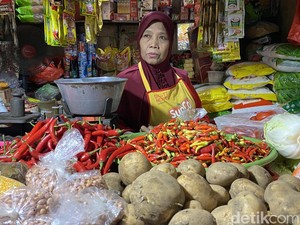 Daftar Lengkap Harga Sembako Hari Ini 8 Oktober 2024 di Jawa Timur