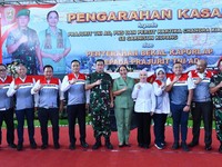 Pertamina - TNI AD Salurkan Bantuan ke Warga Kupang