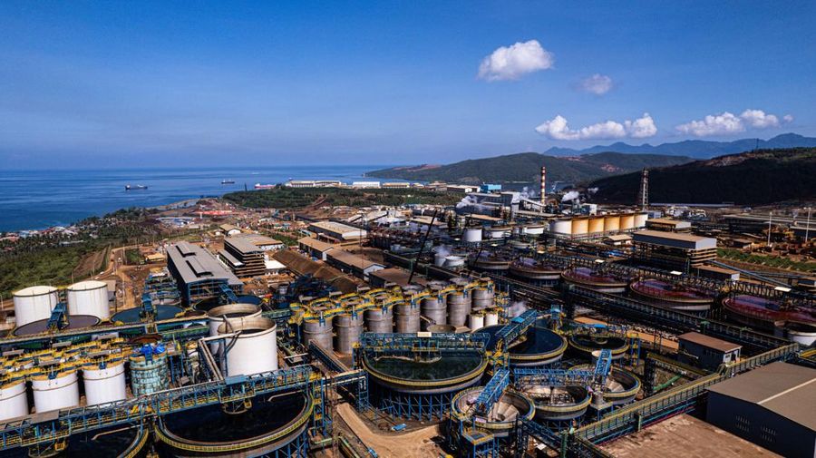 Smelter nikel HPAL PT Trimegah Bangun Persada Tbk (NCKL) atau Harita Nickel di Pulau Obi, Halmahera Selatan, Maluku Utara. (Dok. PT Trimegah Bangun Persada Tbk (NCKL) atau Harita Nickel)