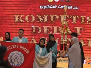 Ini Pemenang Lomba Debat Nasional Law Fair FH Unpas