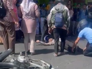 Siswa di Ternate Tabrak Polantas Saat Razia Kendaraan, Korban Pingsan