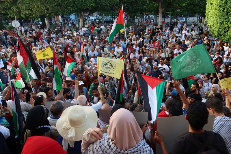 Pendukung partai agama dan politik Jamaat-e-Islami (JI) berkumpul untuk menghadiri salat jenazah ghaib setelah pembunuhan pemimpin Hamas Ismail Haniyeh di Iran, di Karachi, Pakistan, 31 Juli 2024. Pendukung partai agama dan politik Jamaat-e-Islami (JI) berkumpul untuk menghadiri salat jenazah ghaib setelah pembunuhan pemimpin Hamas Ismail Haniyeh di Iran, di Karachi, Pakistan, 31 Juli 2024. (REUTERS/Akhtar Soomro)