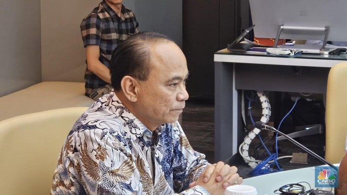 Konferensi Pers Menteri Komunikasi dan Informatika (Menkominfo) Budi Arie Setiadi soal Pemberantasan Judi Online, Kamis (1/8/2024) di Gedung Kementerian Kominfo, Jakarta, Kamis (1/8/2024). (CNBC Indonesia/Intan)
