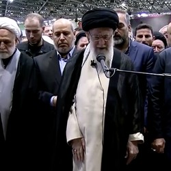 Khamenei Pimpin Salat Jenazah Ismail Haniyeh di Iran, Negara Berduka