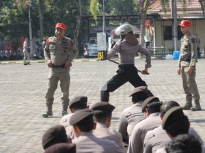 Persiapan Pilkada 2024, 200 Personel Polres Mojokerto Jalani Latihan Dalmas