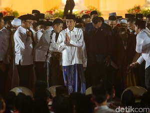 Jokowi Minta Maaf ke Rakyat: Tak Mungkin Dapat Menyenangkan Semua Pihak