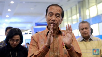 Presiden RI Joko Widodo dalam acara Festival Ekonomi Keuangan Digital dan Karya Kreatif Indonesia di Hall B, JCC, Jakarta, Kamis, (1/8/2024).