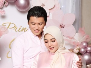 Syahrini Melahirkan Anak Pertama di Hari Ulang Tahun