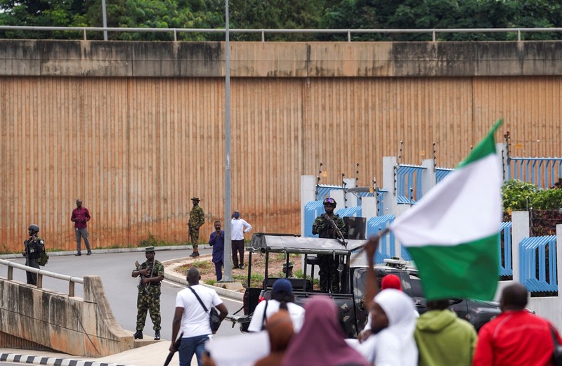 Warga Nigeria memulai protes terhadap kesulitan ekonomi. (REUTERS/Marvellous Durowaiye) Warga Nigeria memulai protes terhadap kesulitan ekonomi. (REUTERS/Marvellous Durowaiye)