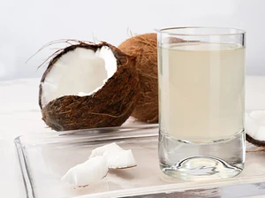 Kelompok Orang yang Disarankan Minum Air Kelapa, Siapa Saja?