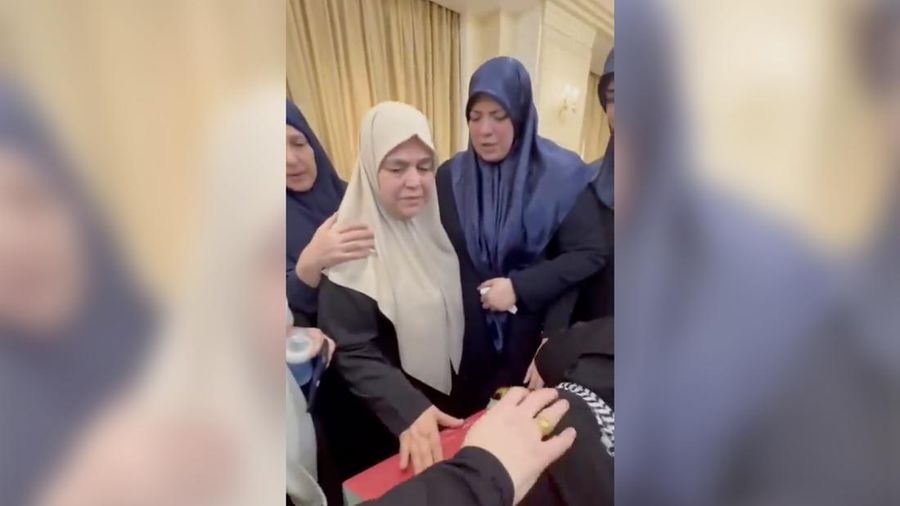 Hajja Umm al-Abed istri dari Pemimpin Hamas Ismail Haniyeh. (Tangkapan Layar X @PalestineChron)