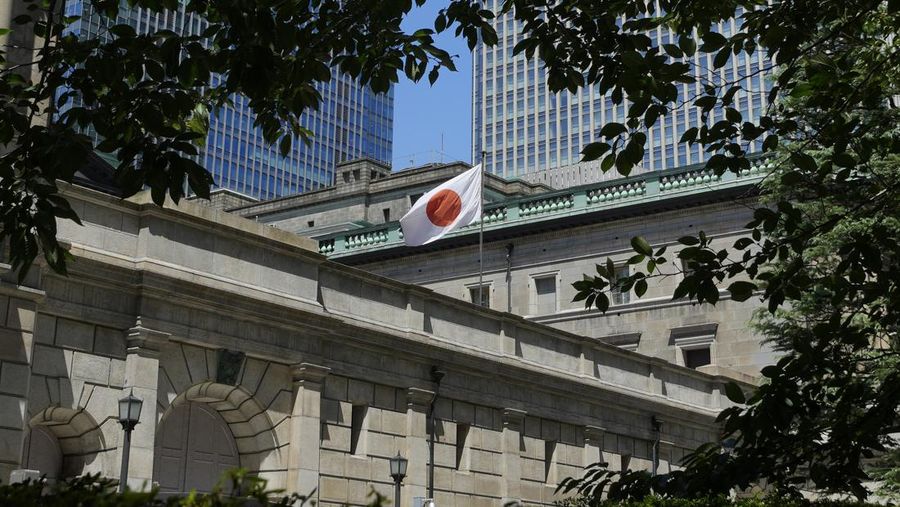 Kantor pusat Bank Jepang (BOJ) terlihat di Tokyo, Jumat, 18 Agustus 2023. (AP Photo/Shuji Kajiyama/File Foto)