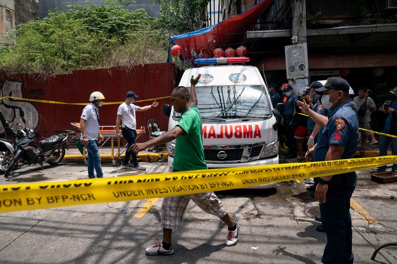 kebakaran pada salah satu gedung hunian dan komersial di kawasan Chinatown, Manila, FIlipina, Jumat (2/8/2024). (REUTERS/Lisa Marie David) kebakaran pada salah satu gedung hunian dan komersial di kawasan Chinatown, Manila, FIlipina, Jumat (2/8/2024). (REUTERS/Lisa Marie David)