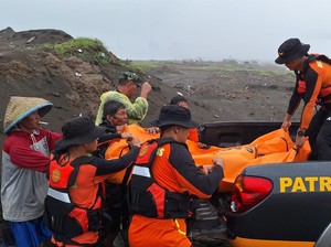 Perahu Nelayan Terbalik di Cilacap, 1 Orang Tewas