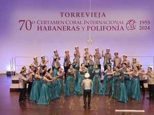 Keren! Telkom University Choir Ukir Prestasi di Negeri Matador