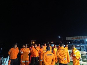 KM Niki Sejahtera Terbakar di Perairan Banjarmasin, 120 Orang Dievakuasi