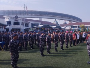 TNI AL Sambut 32 Taruna dari 17 Negara Asing yang Ikut Pelayaran KRI