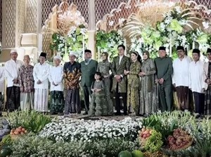 Ini Sosok Sultan Gresik yang Gelar Resepsi Nikah Berhadiah 13 Paket Umrah