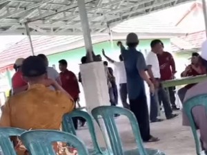 Warga di Lutim Tuntut Kades Maramba Dicopot Usai Dipolisikan Dugaan Perzinaan