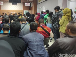 Lelah Menunggu Antrean Pengambilan Tilang di Sidoarjo, Coba Cara Ini Yuk!