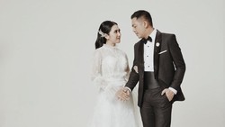 Ade Govinda Nikahi Indi Arisa, Logam Mulia hingga Uang Riyal Jadi Mahar