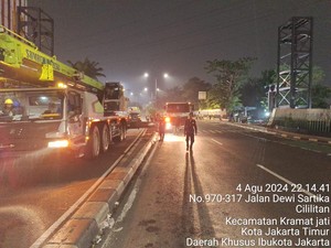 Ada Pemasangan Grider JPO, Lalin Jl Dewi Sartika Dialihkan ke Jl Condet