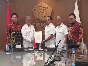 Gerindra Resmi Serahkan SK Dukungan ke Ar-Rahman Maju Pilkada Wajo