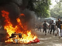 Penampakan Demo Berdarah Makin Ngeri karena PNS, Ratusan Orang Tewas
