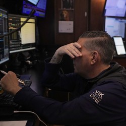 Wall Street Kebakaran, Tarif Trump Bikin Investor Cemas