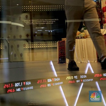 IHSG Kebakaran, Ditutup Ambruk 3,4% & Nyaris Tinggalkan Level 7.000