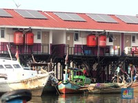Pakai PLTS, Intip Pembangunan Rumah Apung & Panggung Nelayan Pesis