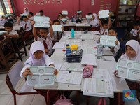 Anggaran Makan Bergizi Tak Akan Ganggu Dana BOS & Gaji Guru