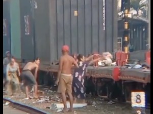 Warga Terekam Buang Sampah ke Kereta Barang, KAI Ingatkan Ancaman Penjara