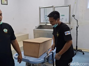 Pilu Mahasiswi Tulungagung: Lahirkan Bayi Sendiri, Pingsan Lalu Hubungi Kakak