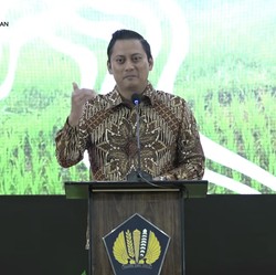 Tommy Djiwandono Lempar Pantun ke PNS Kemenkeu, 'Cakep'
