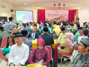 20 Pasangan Ikut Nikah Massal Gratis di Palembang