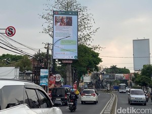 Billboard Unik Ganis Rumpoko yang Bakal Maju Pilwali Malang