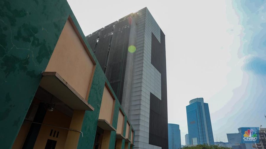 Gedung EDGE DC di Jakarta, Rabu (7/8/2024). (CNBC Indonesia/Faisal Rahman)