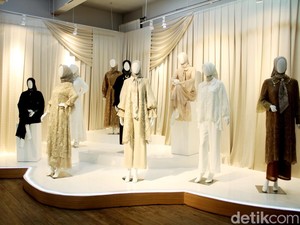Desainer Ayu Dyah Andari x Zeta Prive Luncurkan Koleksi Modest High Fashion
