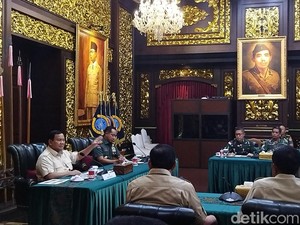 40 Nakes TNI Akan Berangkat Misi Kemanusiaan Palestina, Prabowo Beri Arahan