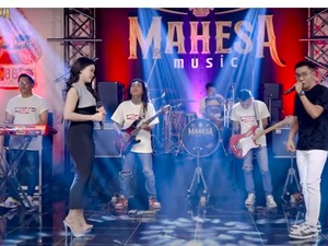 Lagu Pupusi Nelongso yang Dinyanyikan Gerry Mahesa-Dinda Teratu Trending!