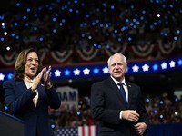 Kamala Harris Pilih Tim Walz sebagai Cawapres, Ini Sosoknya