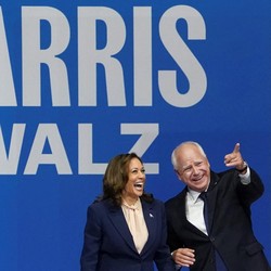 Sosok Tim Walz yang Dipilih Kamala Harris Sebagai Cawapres