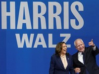 Sosok Tim Walz yang Dipilih Kamala Harris Sebagai Cawapres