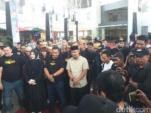 ASS-Fatma Hadiri Konsolidasi Relawan Dozer Usai Amankan Dukungan Golkar