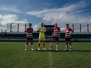 Madura United Rilis Tiga Jersei Baru untuk Liga 1 2024/2025