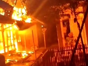 Gegara Anak Main Korek Api, Dua Rumah di Ciamis Hangus Terbakar