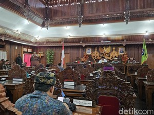 DPRD Klungkung Paripurna Maraton di Akhir Jabatan, Sehari Lima Kali Rapat