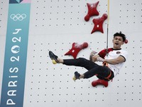 Veddriq Buat Sejarah, Raih Emas Olimpiade Pertama di Luar Bulutangkis